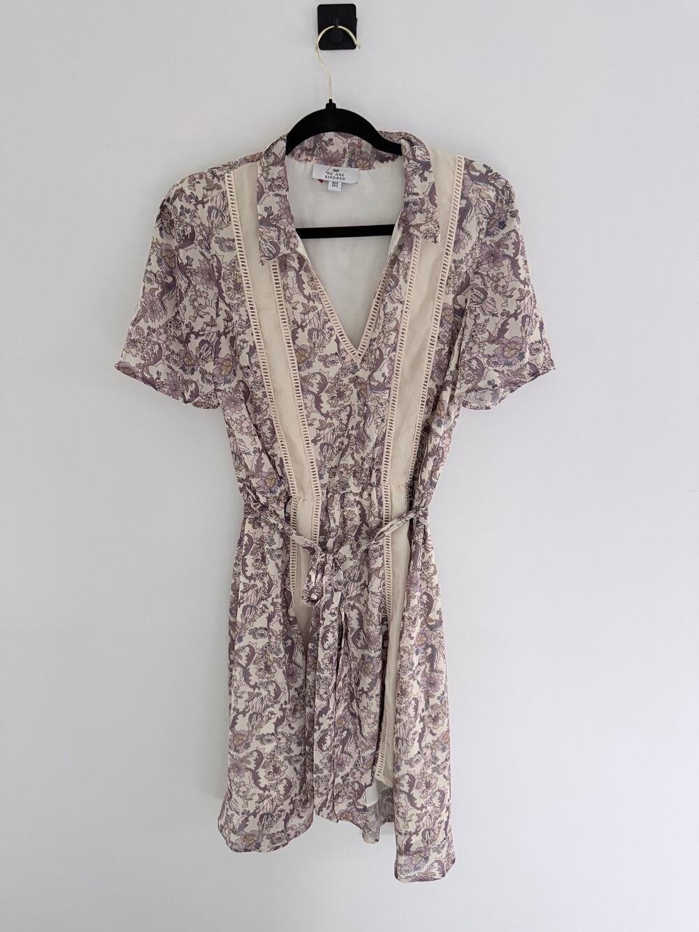 We Are Kindred Floral Bohemian Feminine Tie Waist Dress-Size 2